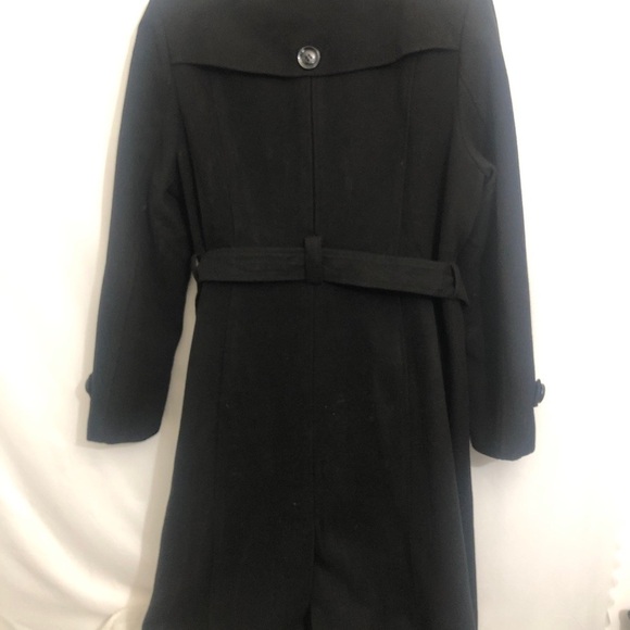 Womens Long Black Coat. Size Large/Extra Large - Picture 3 of 8